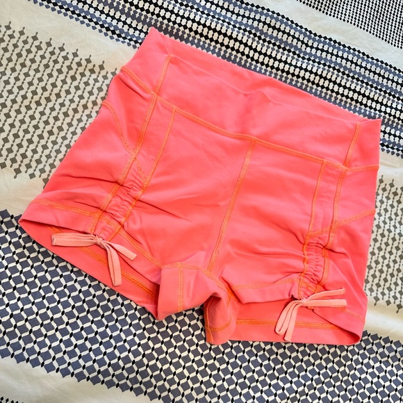 Lululemon Liberty Short - Picture 9 of 15